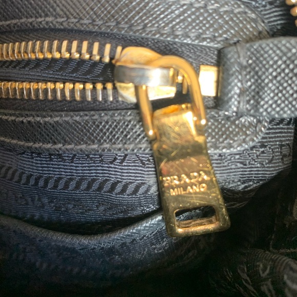 Prada purse - Picture 8 of 8